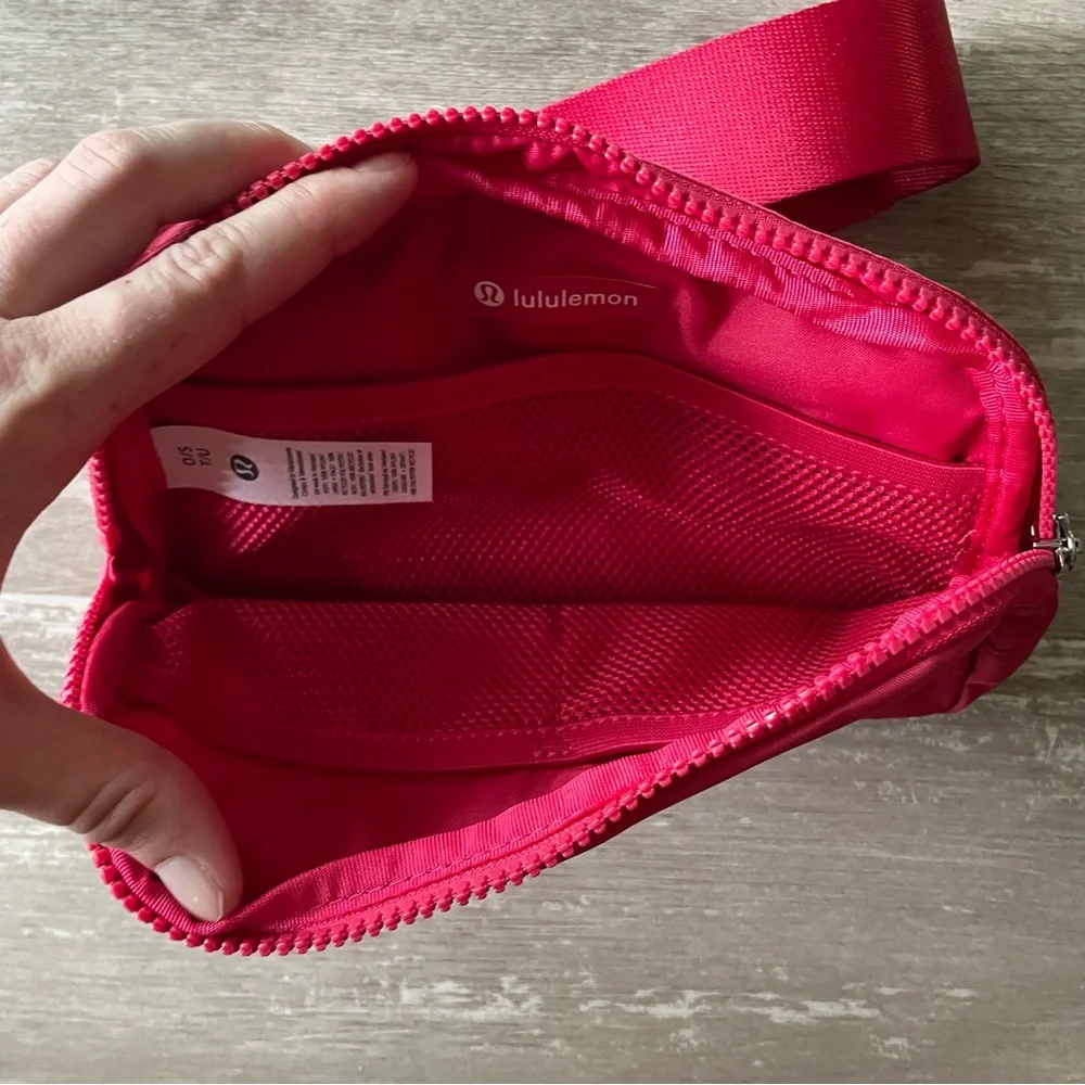 Lululemon Everywhere Belt Bag *1L in Cherry Tint (red dark pink) NEW